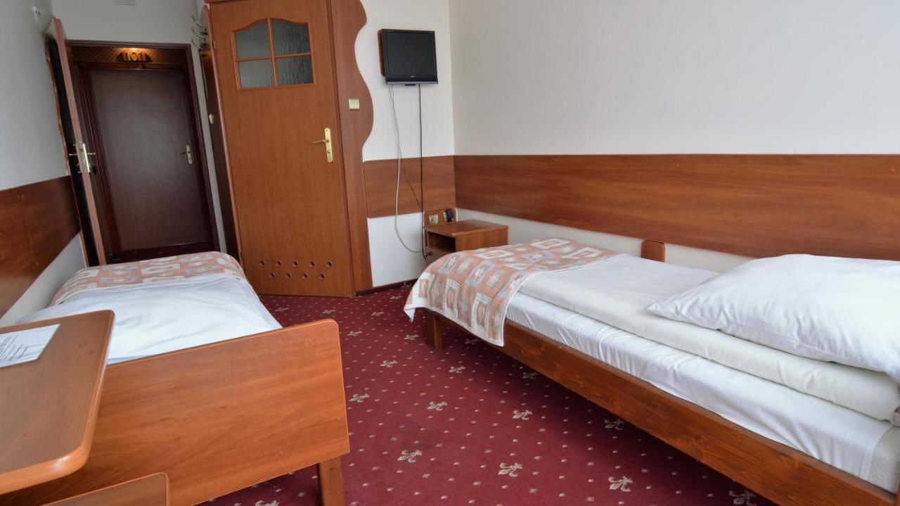 Мини-отель Sala Bankietowa i Pokoje Gościnne Сокулка-28